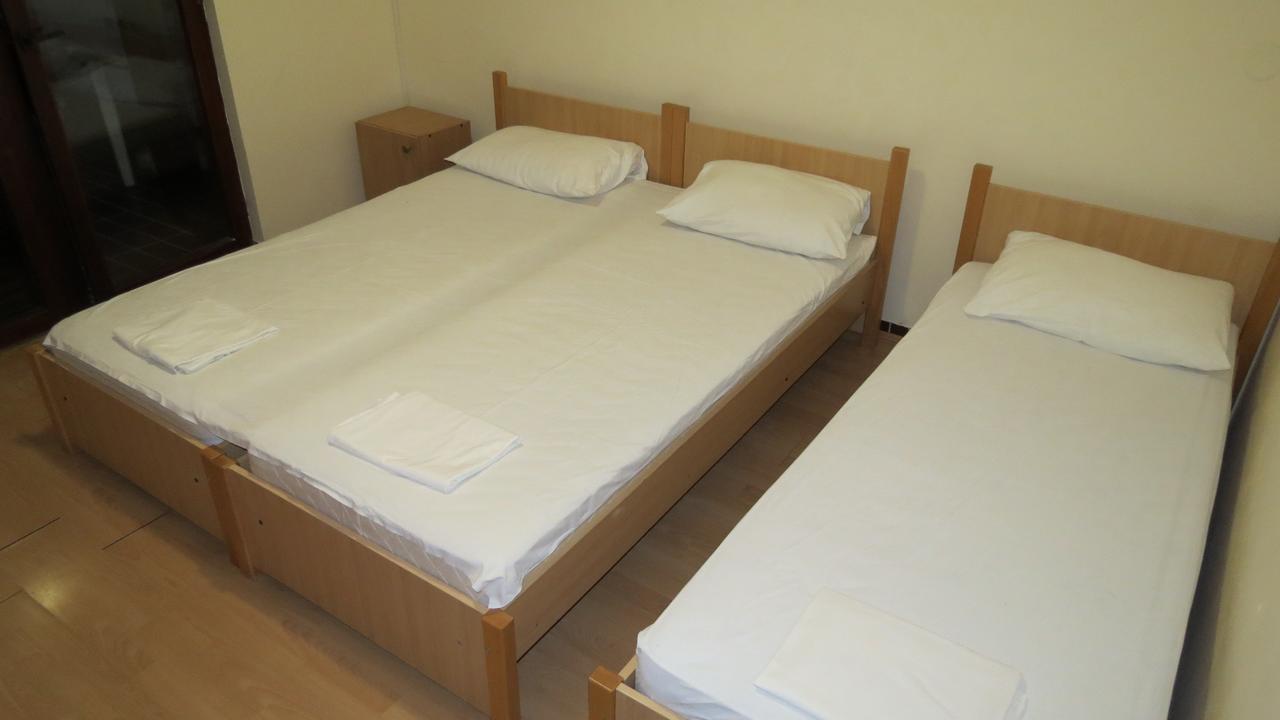 Guesthouse Obala Sutomore Ngoại thất bức ảnh