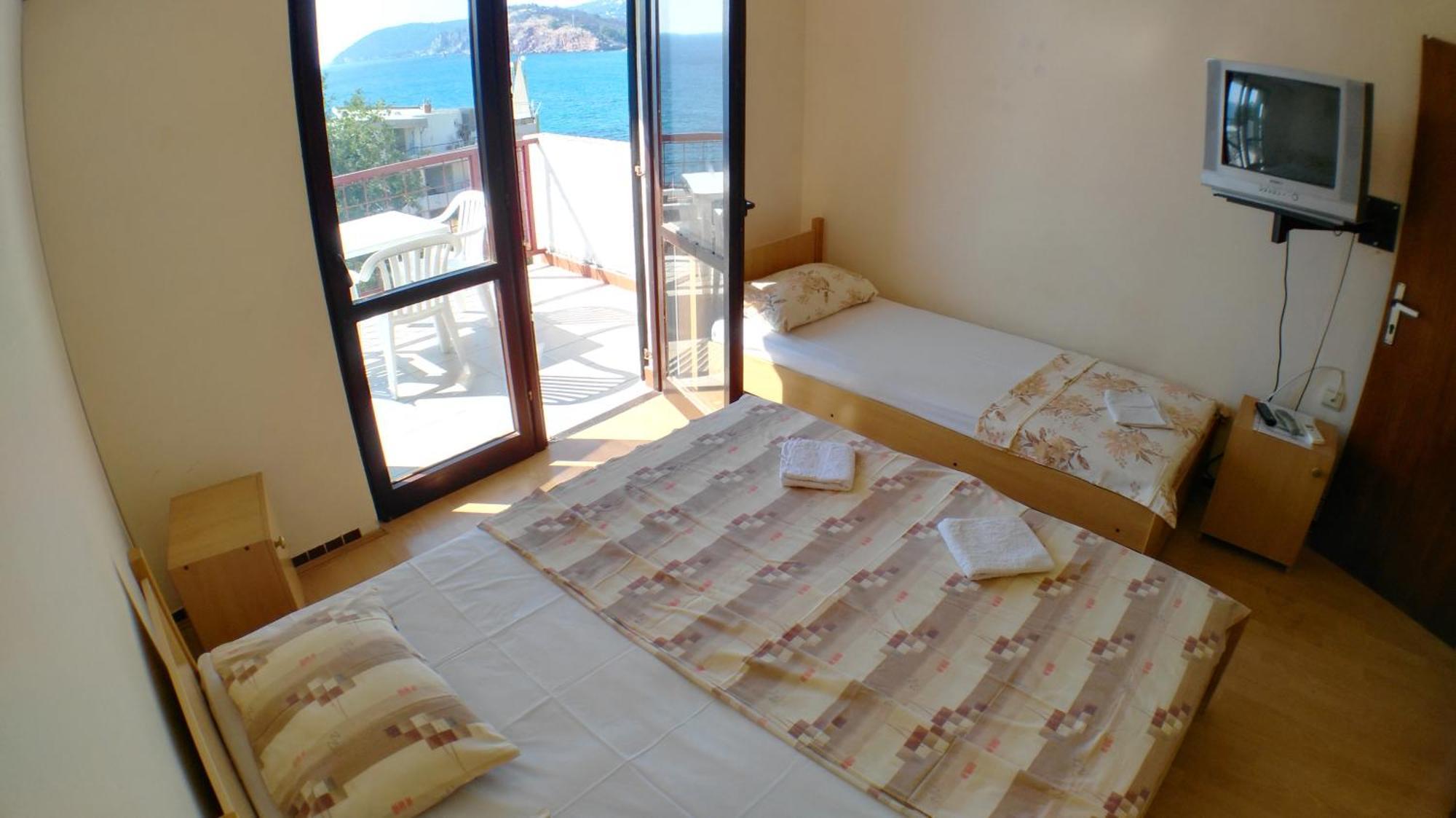 Guesthouse Obala Sutomore Ngoại thất bức ảnh