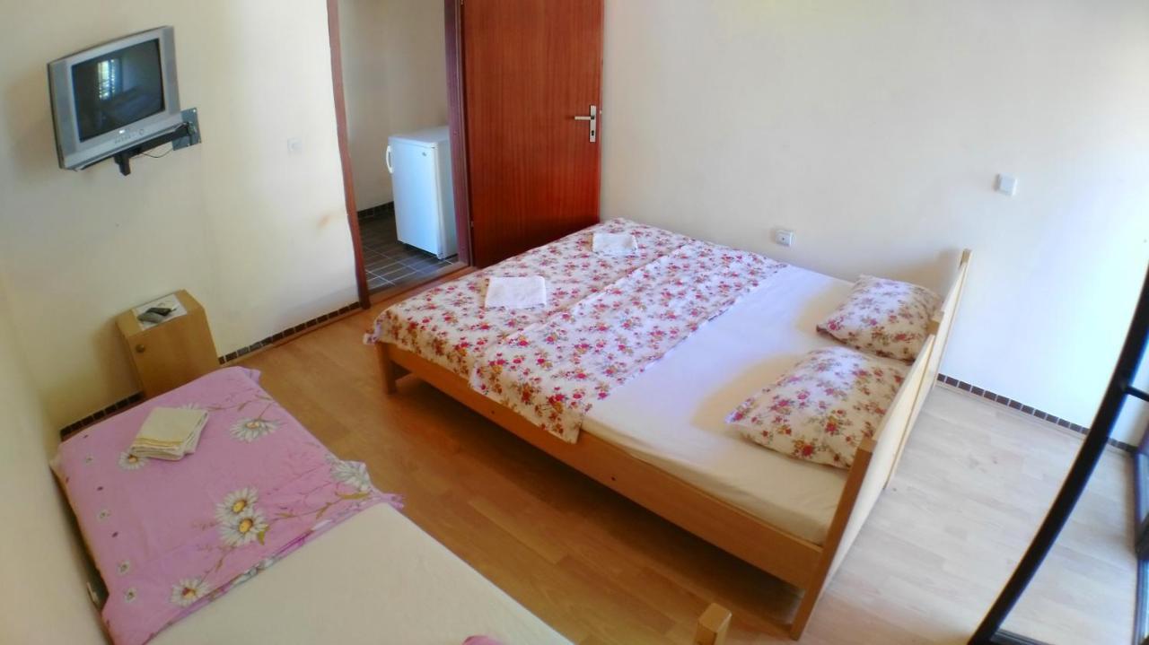 Guesthouse Obala Sutomore Ngoại thất bức ảnh