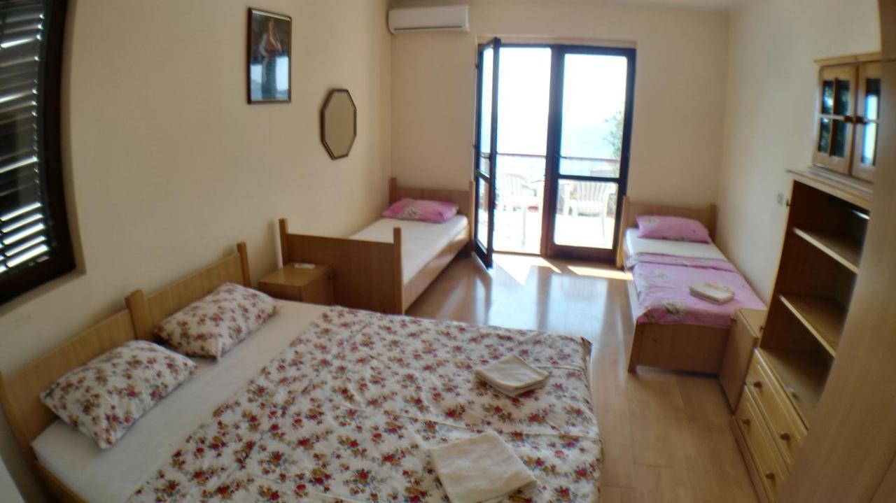 Guesthouse Obala Sutomore Ngoại thất bức ảnh